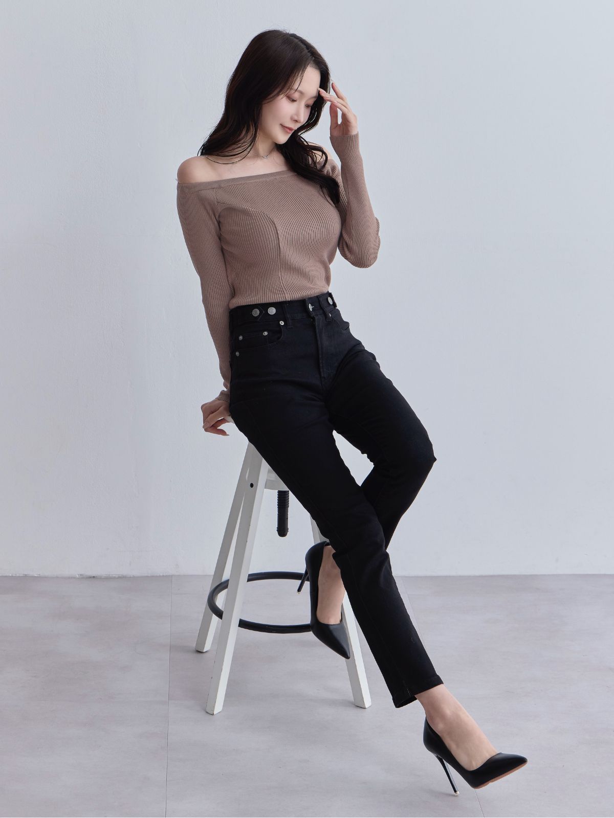 ウエスト調節できる裏微起毛ストレッチスキニーデニム：ブラック