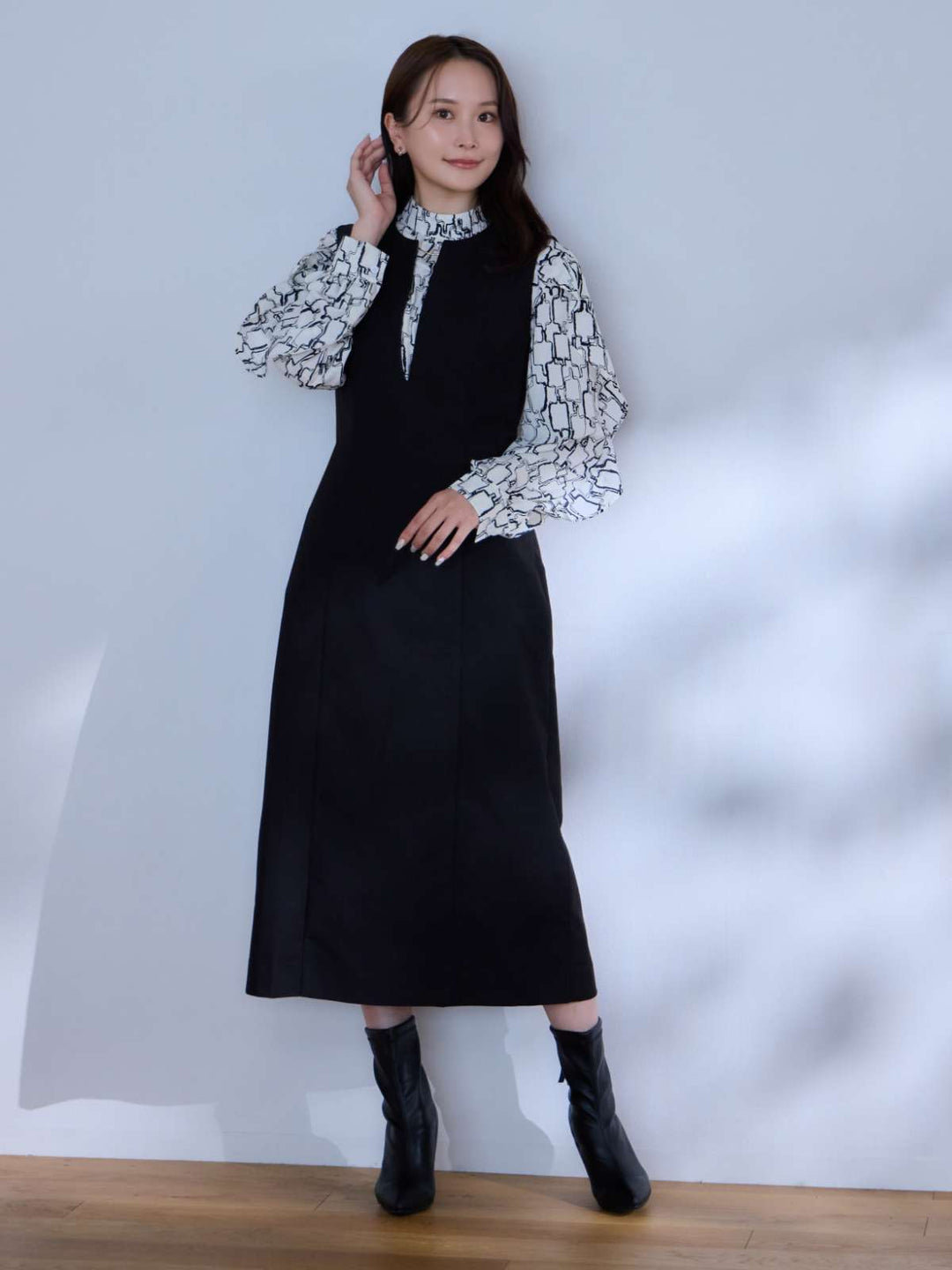 キーネックジャンパースカート：ブラック│胸が大きな女性のための