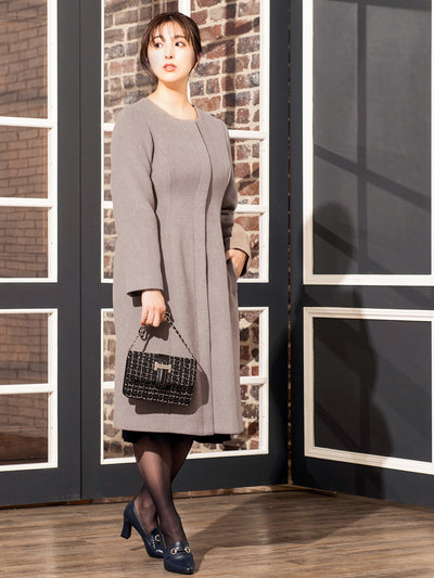 ［11/24 22:00 発売］理想のノーカラーコート：モカ - overE/オーバーイー |胸が大きな女性のためのアパレルブランド