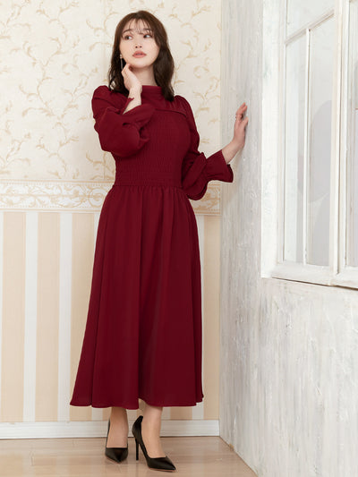 [9/18 22:00～40%OFF]前後で着られるシャーリングワンピース：ラズベリー[一部入荷次第発送]【OUTLET】