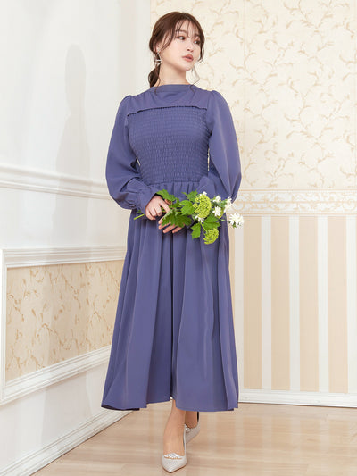 [9/18 22:00～40%OFF]前後で着られるシャーリングワンピース：ウィスタリアブルー[一部入荷次第発送]【OUTLET】