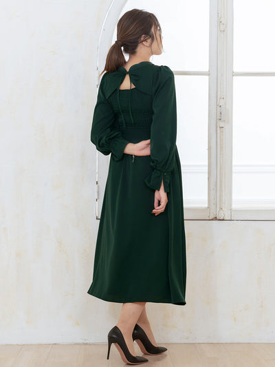 [9/18 22:00～40%OFF]前後で着られるシャーリングワンピース：ダークグリーン[一部入荷次第発送]【OUTLET】