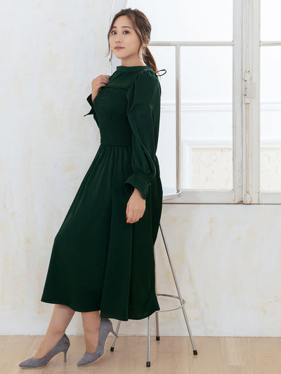 [9/18 22:00～40%OFF]前後で着られるシャーリングワンピース：ダークグリーン[一部入荷次第発送]【OUTLET】