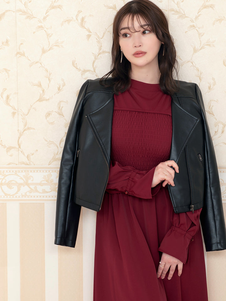 前後で着られるシャーリングワンピース：ラズベリー│胸が大きな女性の